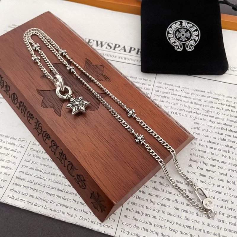 Ch*0me He**ts necklaces